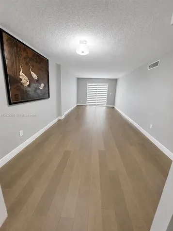 1635 W 44th Place Hialeah FL 33012