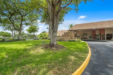 10130 Sunrise Lakes Boulevard Sunrise FL 33322
