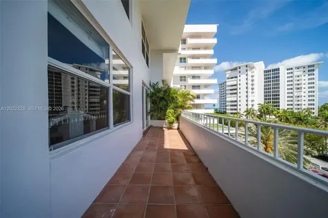 199 Ocean Lane Drive Key Biscayne FL 33149
