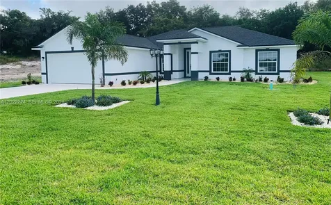 120 Clinton Avenue Lake Placid FL 33852
