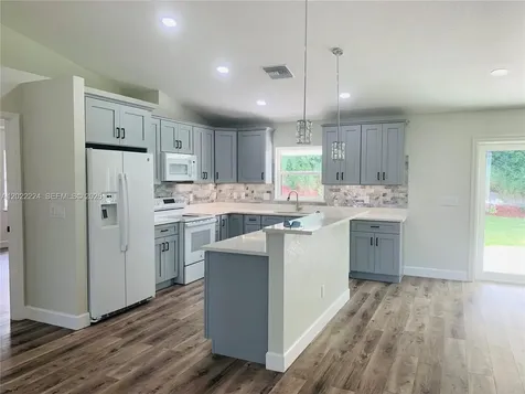 120 Clinton Avenue Lake Placid FL 33852