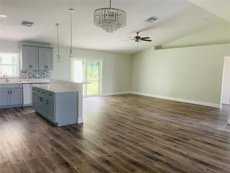 120 Clinton Avenue Lake Placid FL 33852