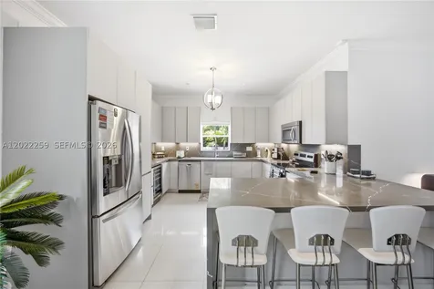 105 NE 28th Court Wilton Manors FL 33334