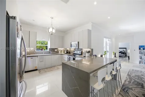 105 NE 28th Court Wilton Manors FL 33334