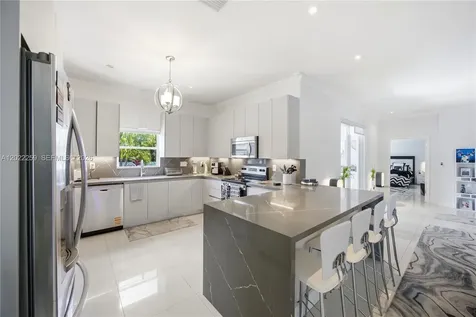 105 NE 28th Court Wilton Manors FL 33334