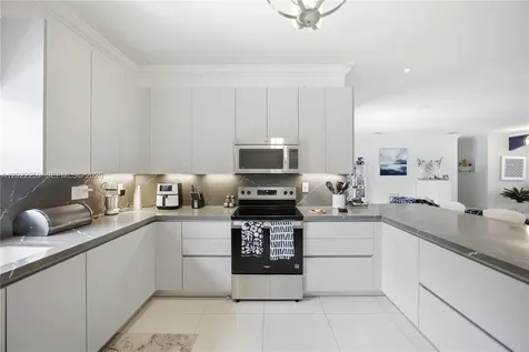 105 NE 28th Court Wilton Manors FL 33334