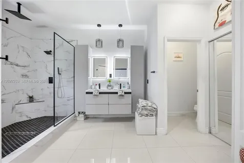 105 NE 28th Court Wilton Manors FL 33334