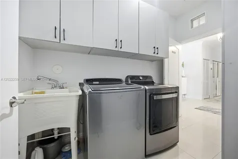 105 NE 28th Court Wilton Manors FL 33334