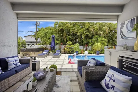 105 NE 28th Court Wilton Manors FL 33334