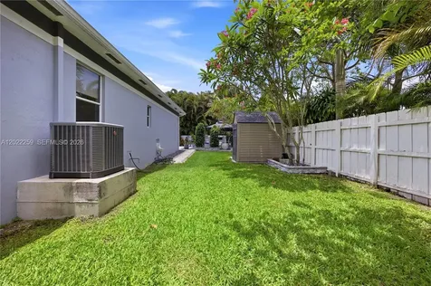 105 NE 28th Court Wilton Manors FL 33334