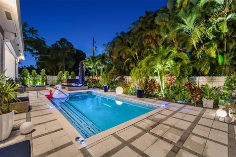 105 NE 28th Court Wilton Manors FL 33334