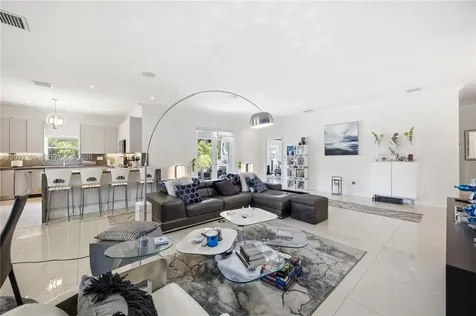105 NE 28th Court Wilton Manors FL 33334