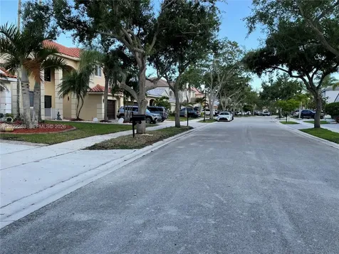 1144 Fairfield Meadows Drive Weston FL 33327