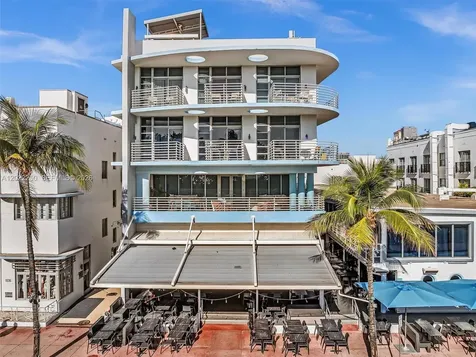 1052 Ocean Drive Miami Beach FL 33139