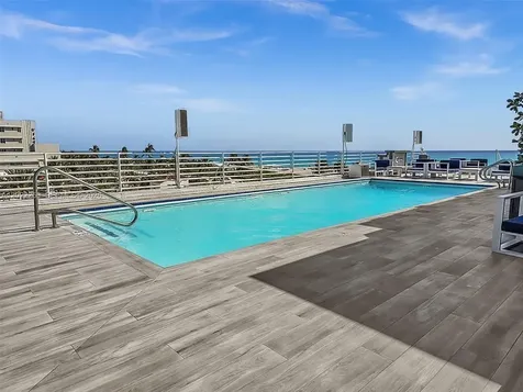 1052 Ocean Drive Miami Beach FL 33139