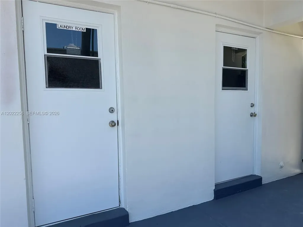 3700 Harrison Street Hollywood FL 33021