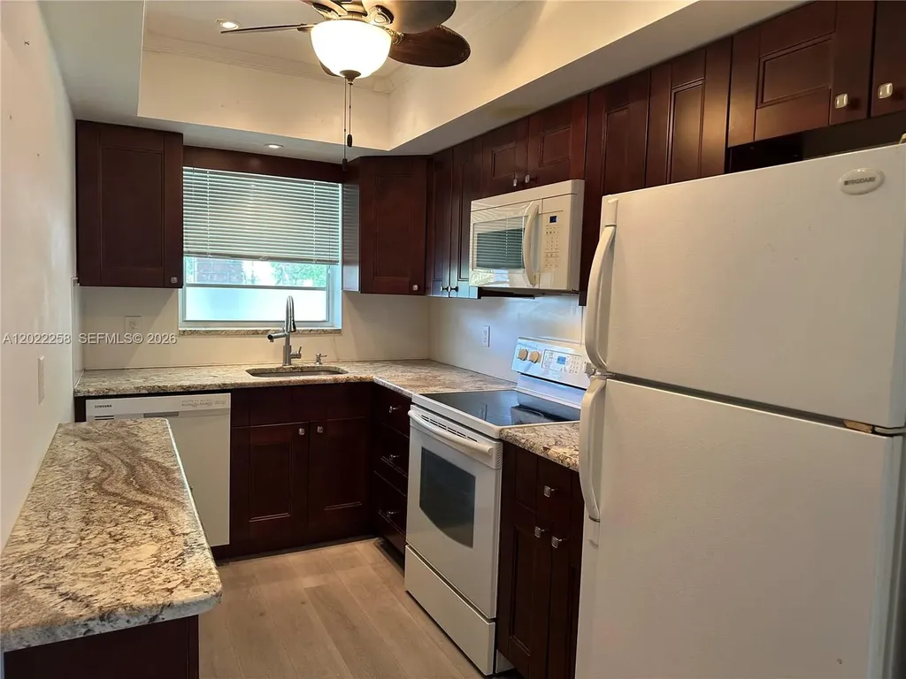 3700 Harrison Street Hollywood FL 33021