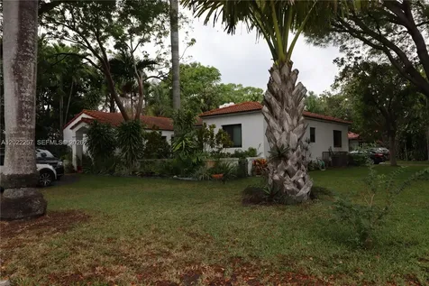 471 NE 53rd Street Miami FL 33137