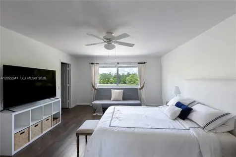 2517 Hunters Run Way Weston FL 33327