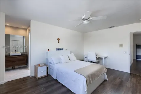 2517 Hunters Run Way Weston FL 33327
