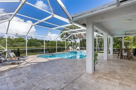 2517 Hunters Run Way Weston FL 33327