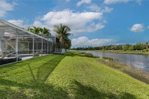2517 Hunters Run Way Weston FL 33327