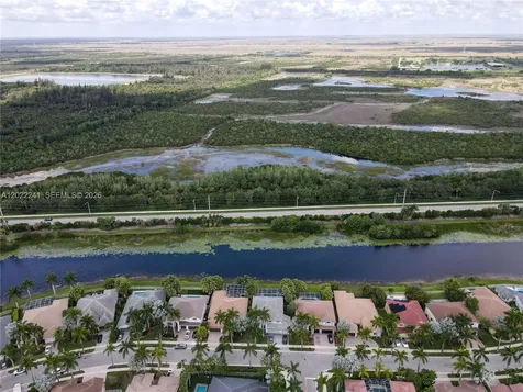 2517 Hunters Run Way Weston FL 33327