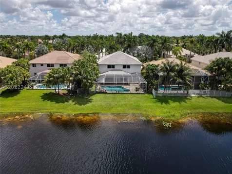 2517 Hunters Run Way Weston FL 33327