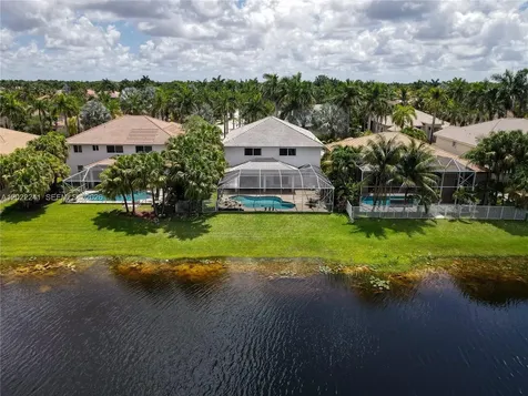 2517 Hunters Run Way Weston FL 33327
