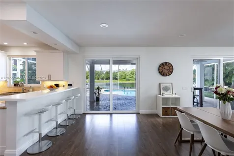 2517 Hunters Run Way Weston FL 33327