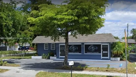 6151 Washington Street Hollywood FL 33023