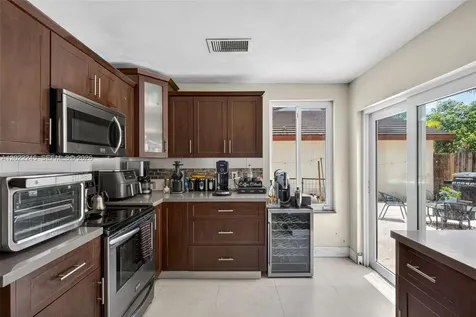 15530 SW 59th Street Miami FL 33193
