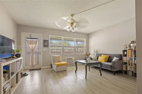75 Ventnor D Deerfield Beach FL 33442