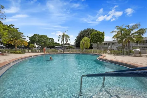 75 Ventnor D Deerfield Beach FL 33442