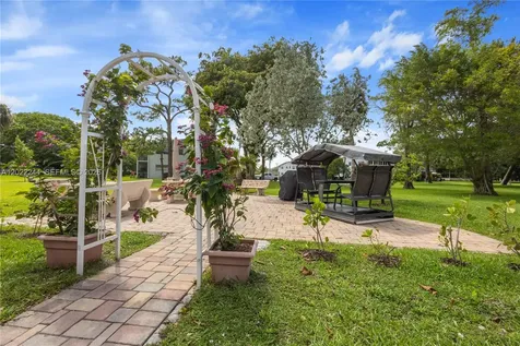 75 Ventnor D Deerfield Beach FL 33442