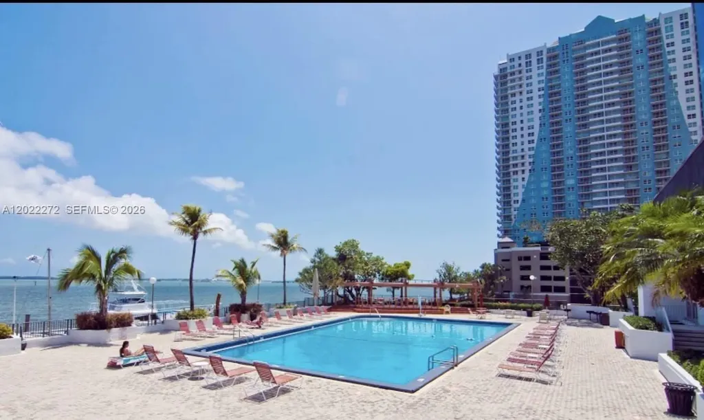 999 Brickell Bay Drive Miami FL 33131