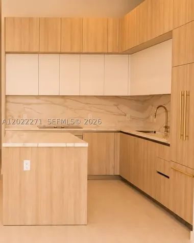 77 SE 5 Street Miami FL 33131