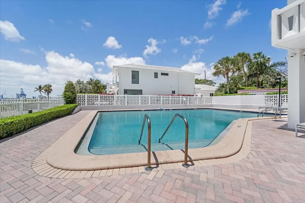 2100 S Ocean Drive Fort Lauderdale FL 33316