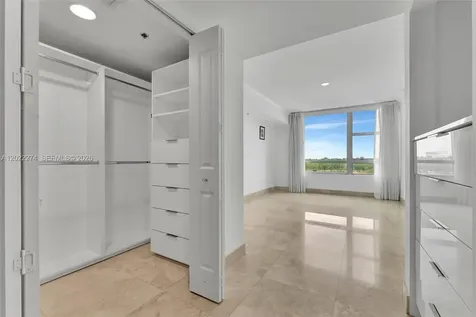 2641 N Flamingo Road Sunrise FL 33323