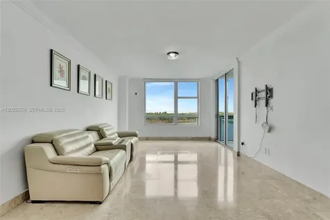 2641 N Flamingo Road Sunrise FL 33323