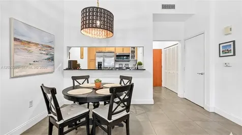 31 SE 5th Street Miami FL 33131