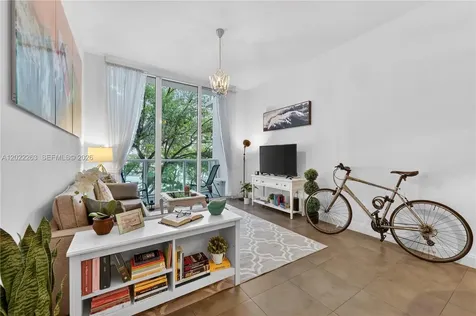 31 SE 5th Street Miami FL 33131