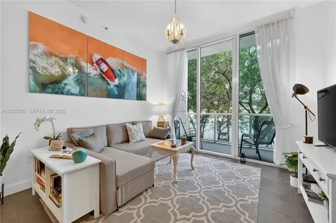 31 SE 5th Street Miami FL 33131