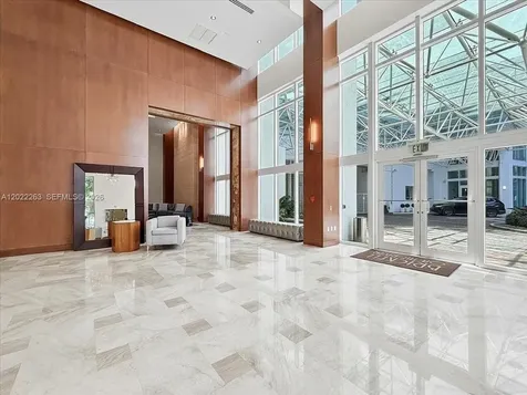 31 SE 5th Street Miami FL 33131