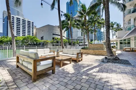 31 SE 5th Street Miami FL 33131