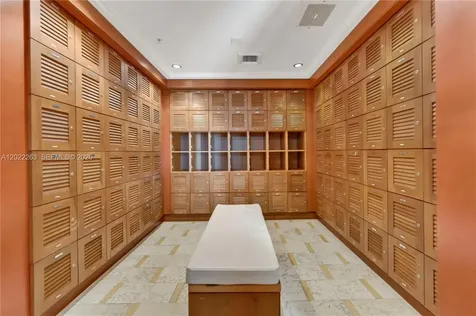 31 SE 5th Street Miami FL 33131