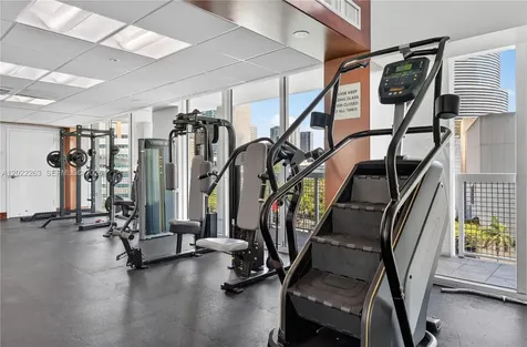 31 SE 5th Street Miami FL 33131