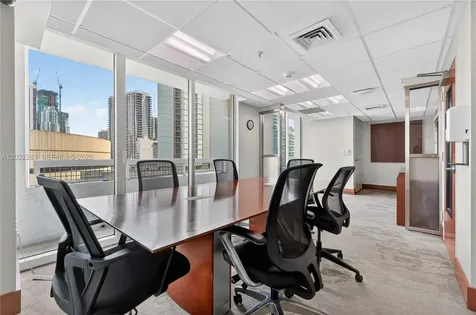 31 SE 5th Street Miami FL 33131