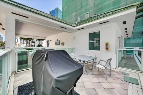 31 SE 5th Street Miami FL 33131