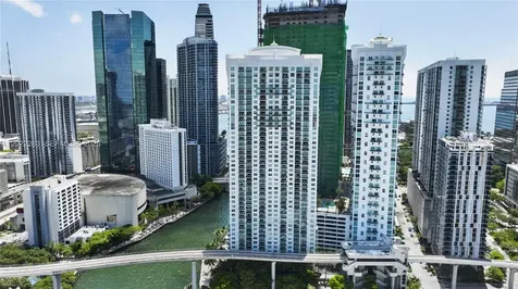 31 SE 5th Street Miami FL 33131